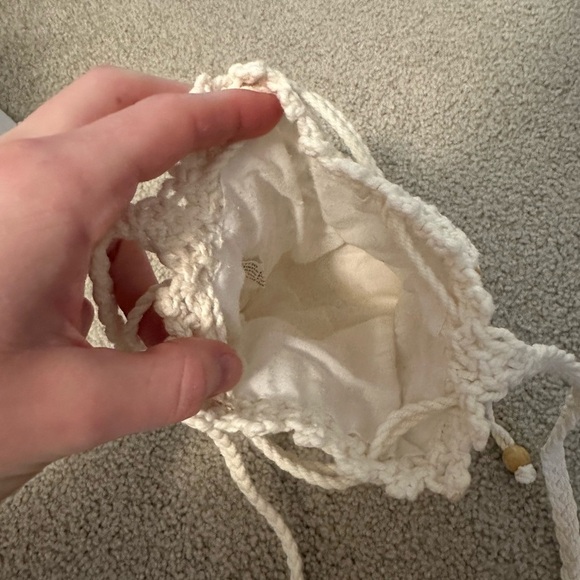 Adorable Woven Beaded Bag - Picture 6 of 14